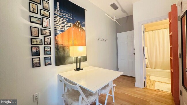 Building Photo - 1816 Kalorama Rd NW