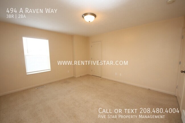 Building Photo - 494 Raven Way