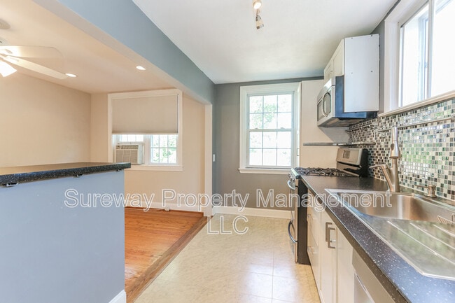 Building Photo - 241 Westpark Ln