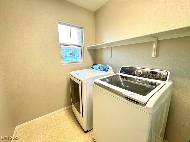 Building Photo - 11612 W Aruba Beach Ave