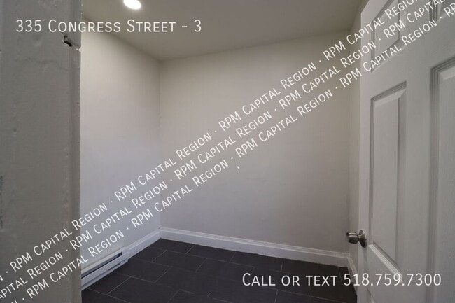 Building Photo - 335 Congress St