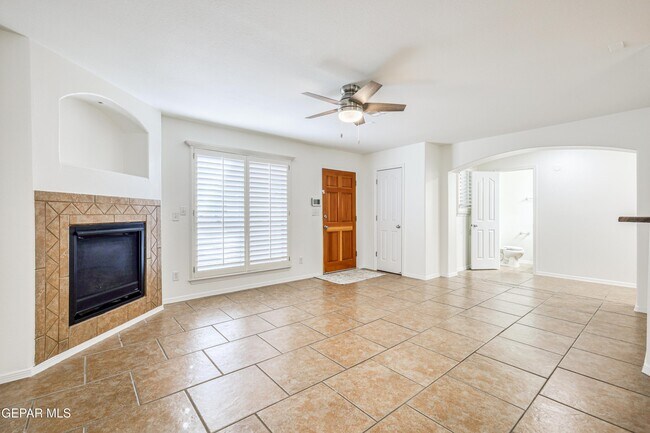 Building Photo - 6289 Cosecha Luna Cir