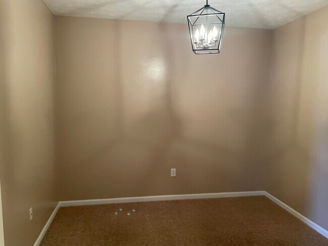 Building Photo - 1153 Fairman Way