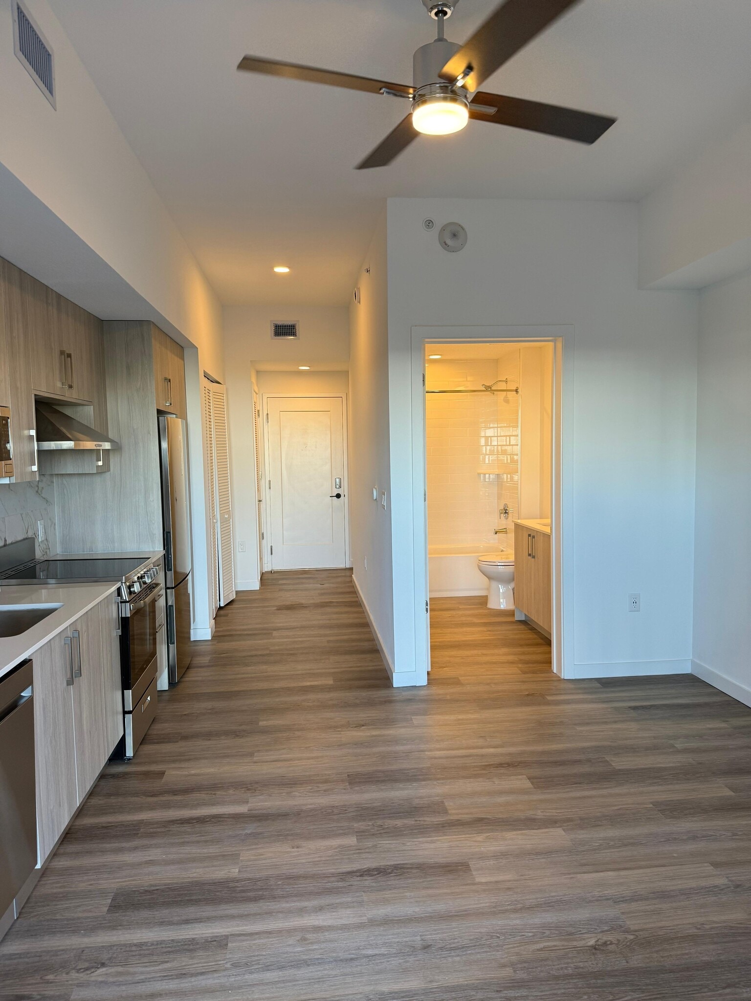 Building Photo - 777 NW 1st St