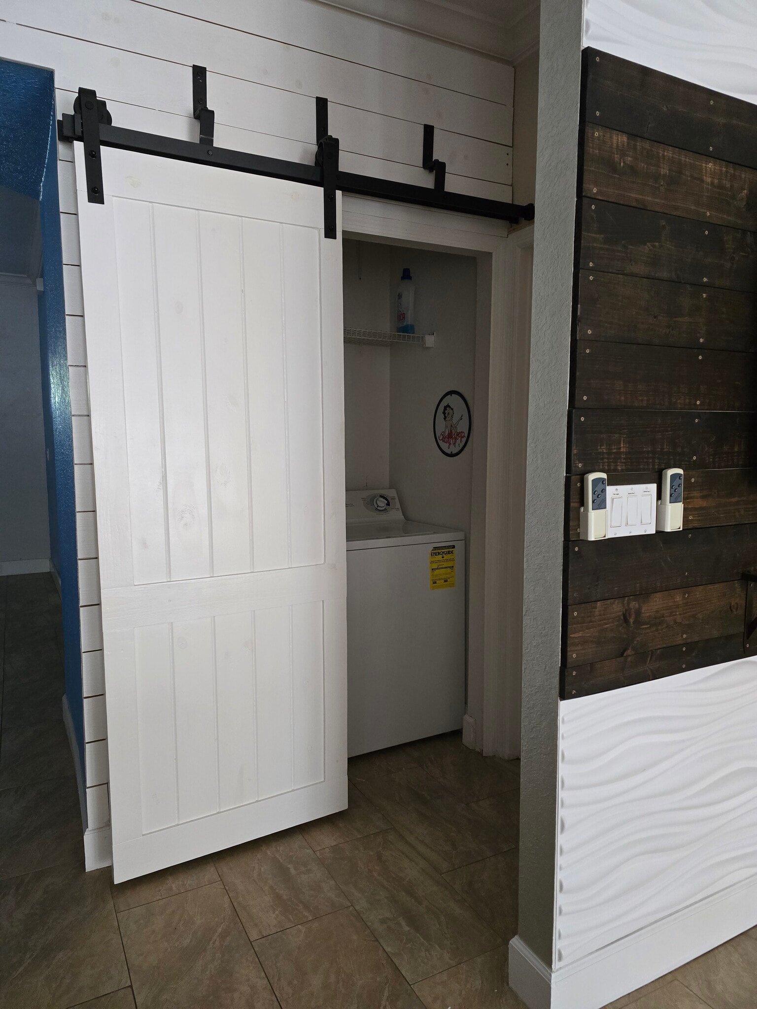 Washer - 802 King Neptune Ln