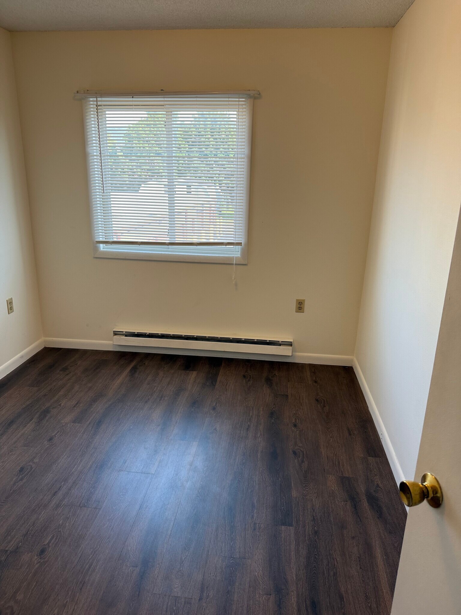 Bedroom 2 - 926 Washington Blvd