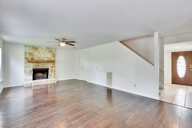 Primary Photo - Great 3 bedroom home in South Austin!