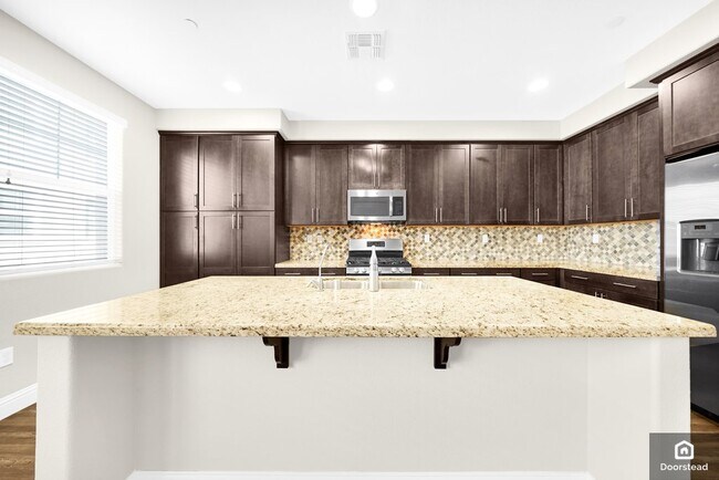 Building Photo - 3909 Portola Cmn