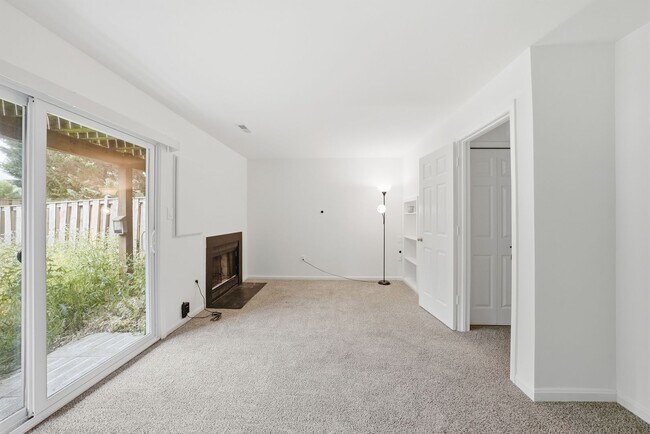 Building Photo - 46733 Woodmint Terrace