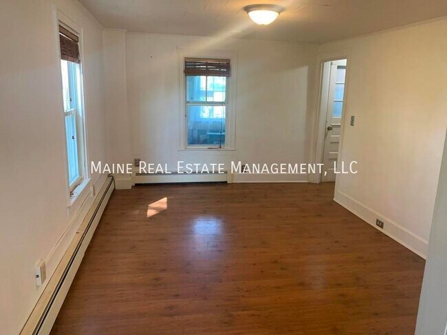 Building Photo - 2478 US-2