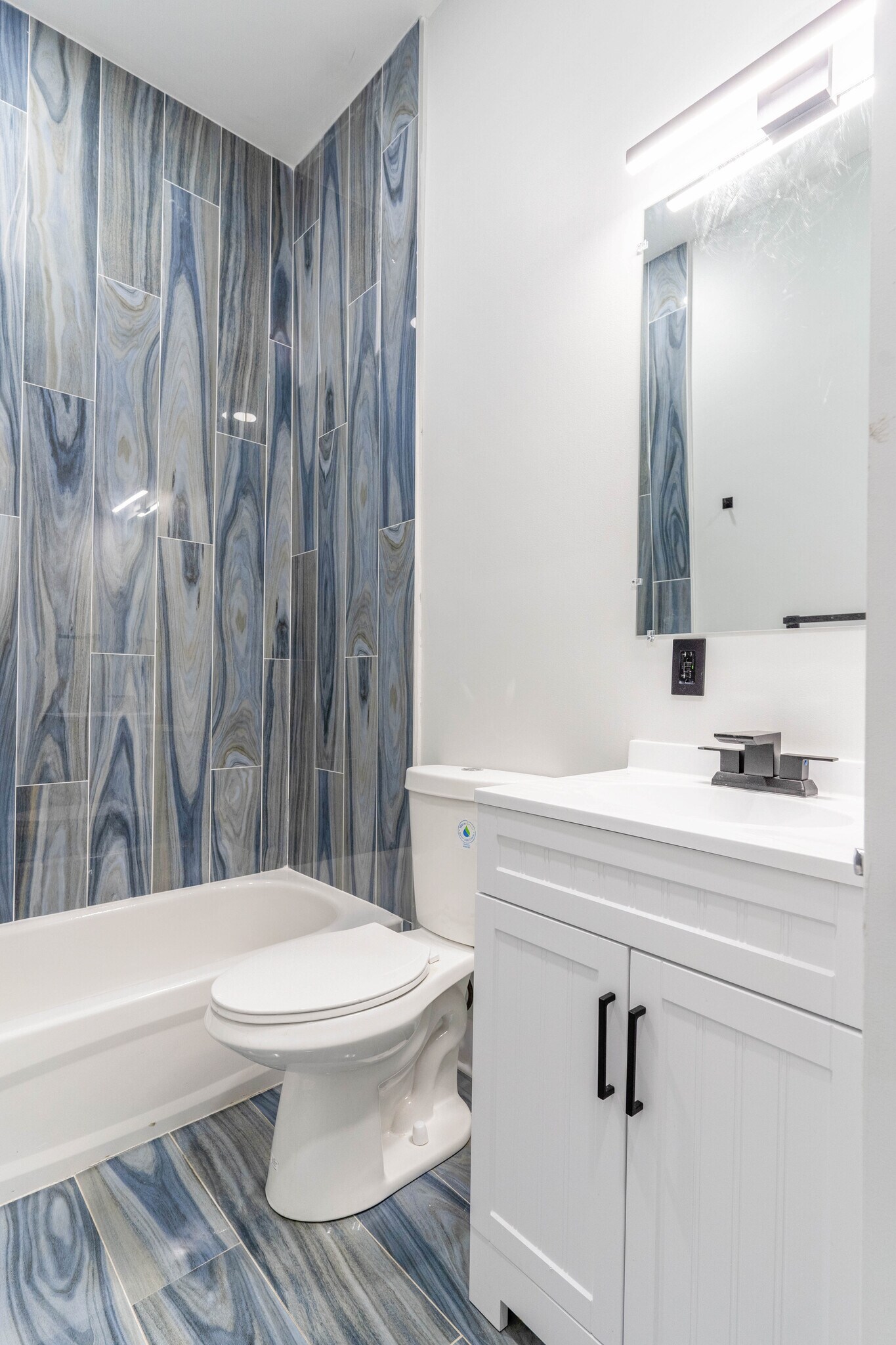 Building Photo - 1325 N 18th St