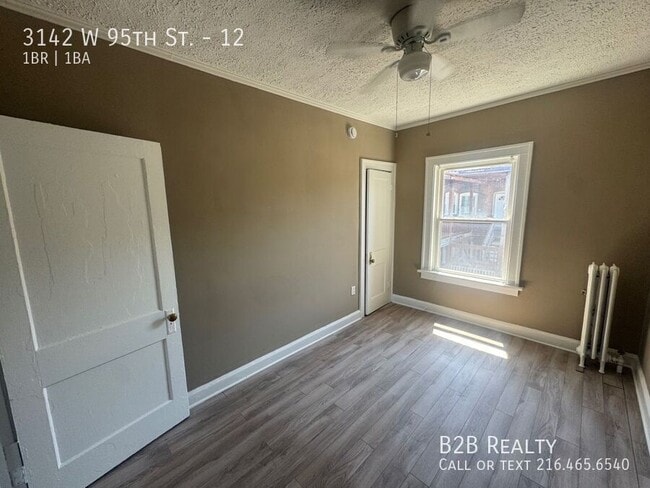 Building Photo - 3142 W 95th St