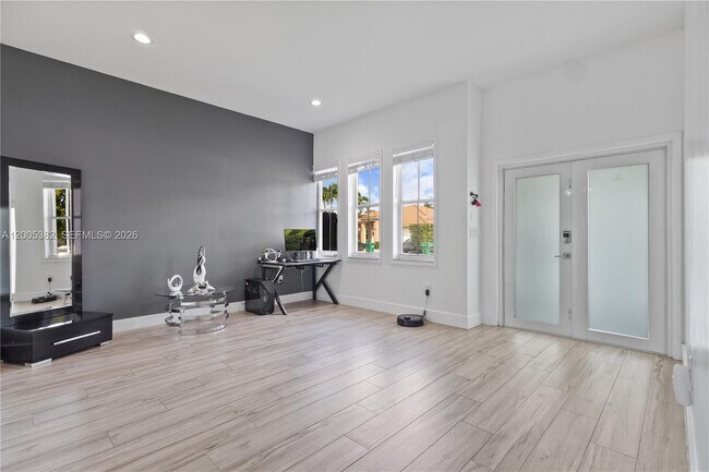 Building Photo - 8218 SW 163rd Pl