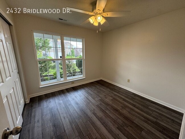 Building Photo - 2432 Bridlewood Dr