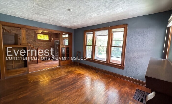 Building Photo - 700 Linwood Ave