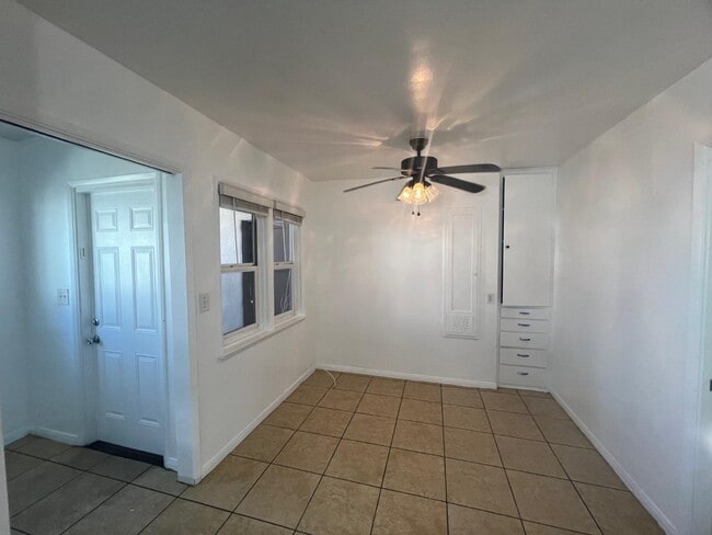 Building Photo - 510 S Escondido Blvd