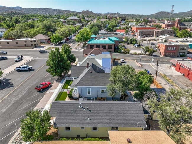Building Photo - Home and Office potential!