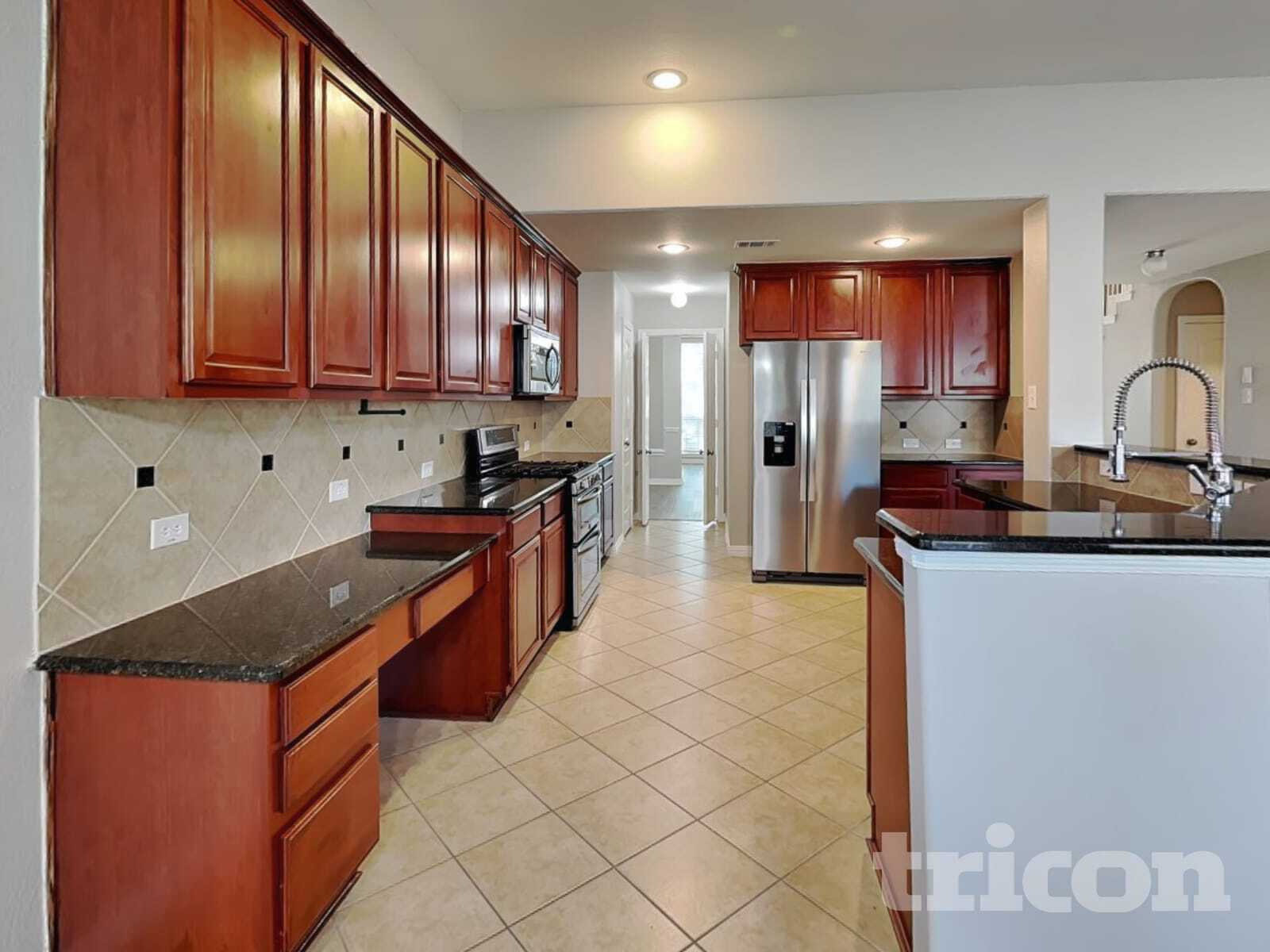 Building Photo - 2712 Columbus