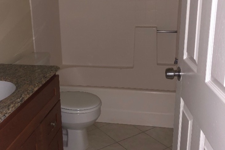 Building Photo - 7642 Crescent Ave