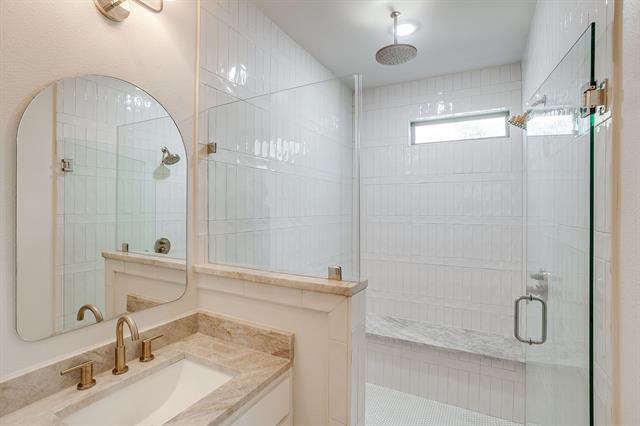 Building Photo - 2820 Weisenberger St