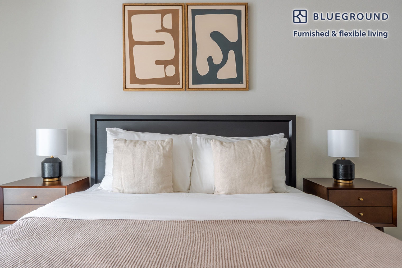 Building Photo - 526 Yale Ave N