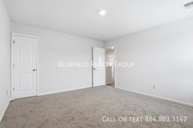 Building Photo - 227 Millen Dr