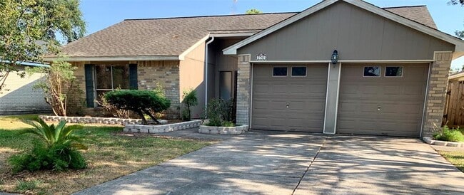 Primary Photo - 2793 Spring Moss Dr
