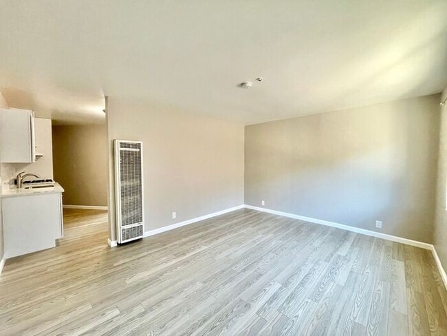 Building Photo - Charming Updated 1-Bedroom Apartment in Downtown Santa Rosa – $1,650/month
