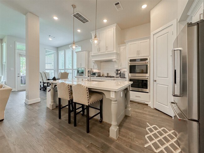 Building Photo - 308 Mallory Ct