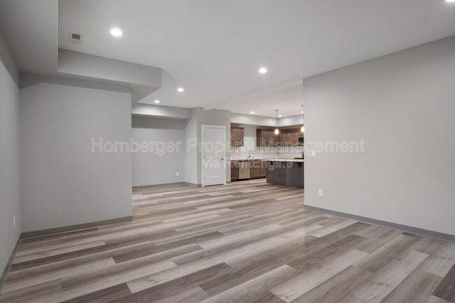 Building Photo - 1603 N Manifold Ln