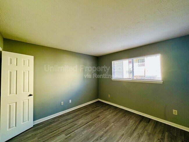 Building Photo - 209 Sunn Aire Ct