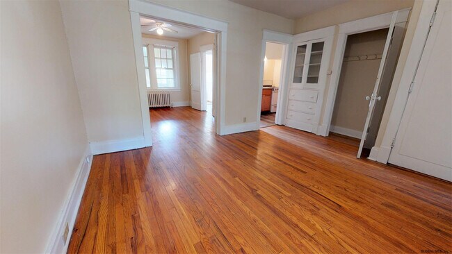 Building Photo - 568 Park Ave