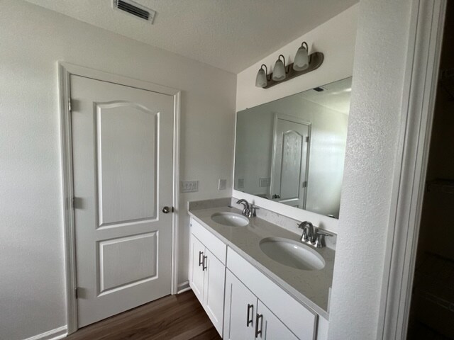 Building Photo - 32186 Pond Apple Bnd