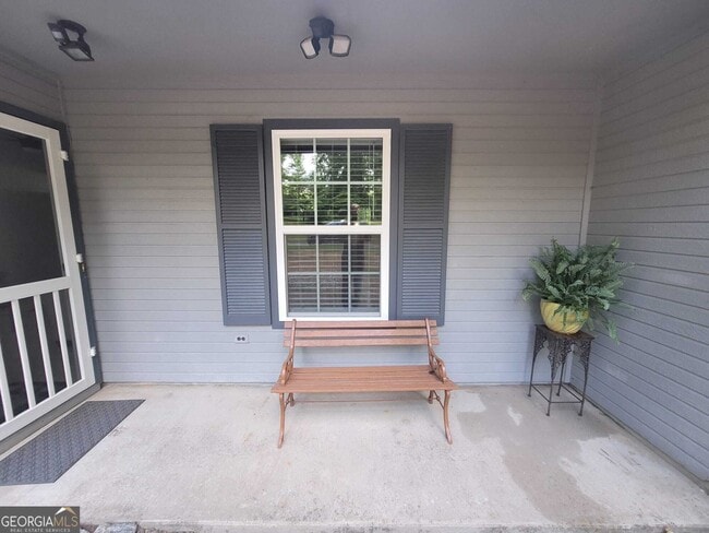 Building Photo - 235 Winona Dr