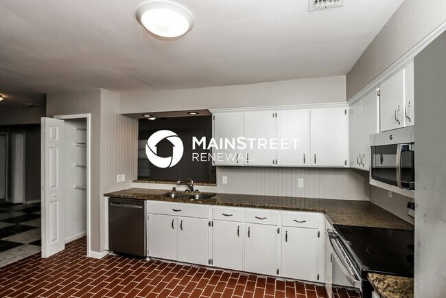 Building Photo - 3 Bedroom Pet-Friendly Home in PALM BAY, F...