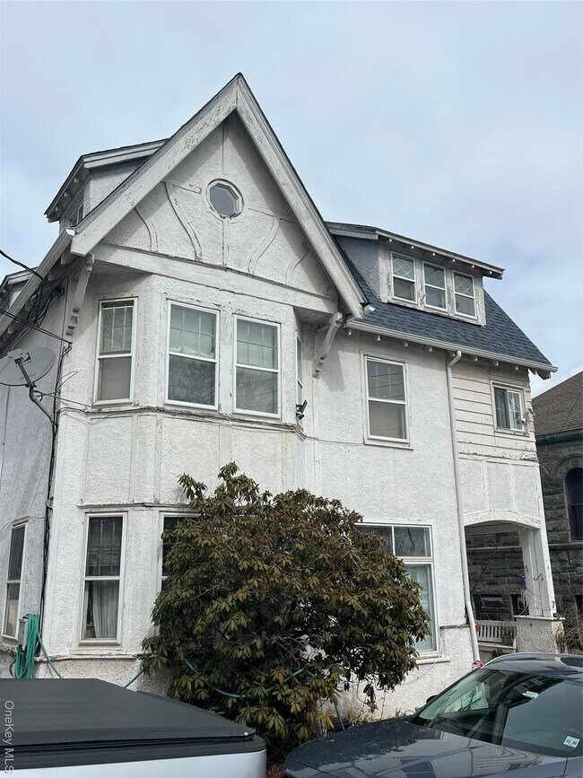 Building Photo - 7 Law St