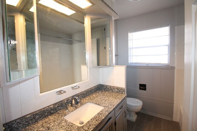 Building Photo - Adorable 3 bed in Midwest City