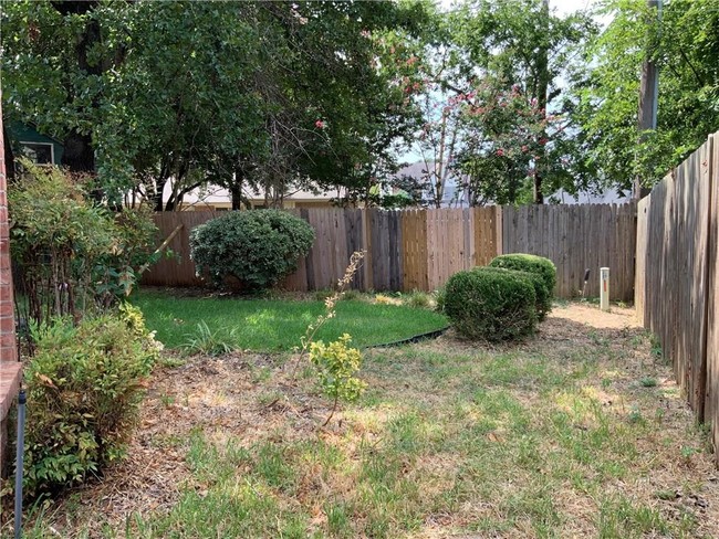 Building Photo - 4320 Vine Ridge Ct