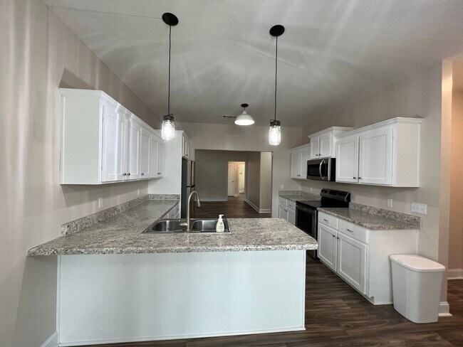 Building Photo - 407 Tradewind Trl