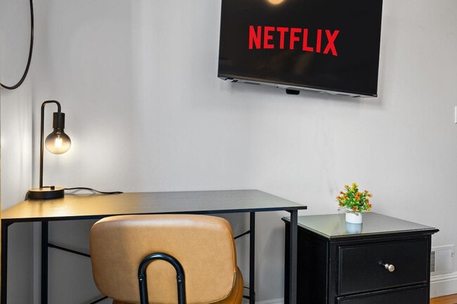 Building Photo - 2216 18th Ave