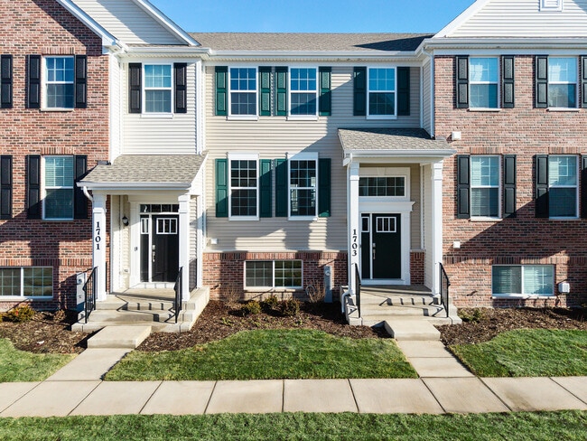 Building Photo - 1703 Neubauer Circle