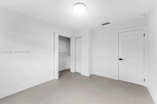 Building Photo - 11640 SW 99th Ct