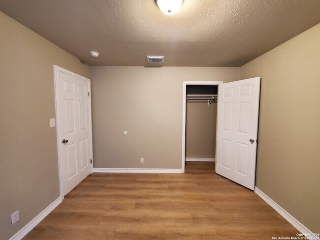 Building Photo - 203 Ardmore St