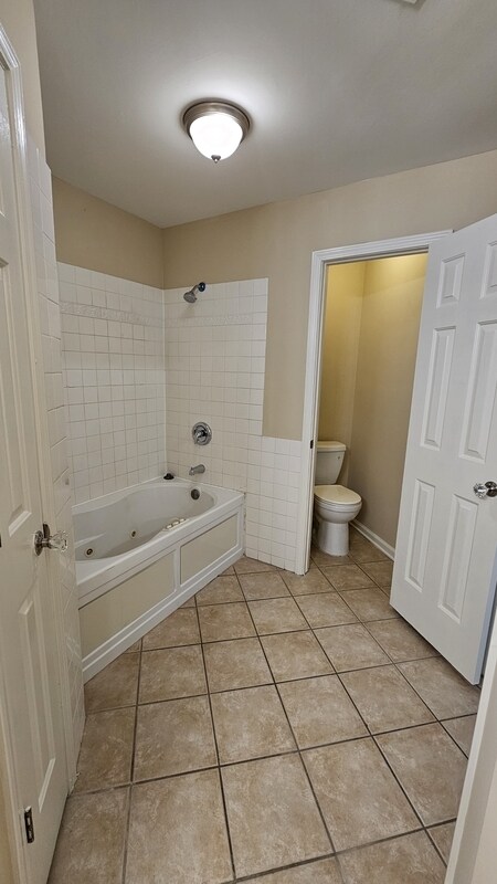 Building Photo - 6967 Showboat Ln