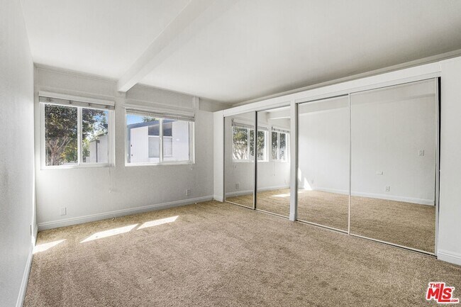 Building Photo - 416 Bolero Way