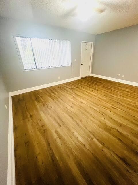 Building Photo - 1535 Meadows Cir W