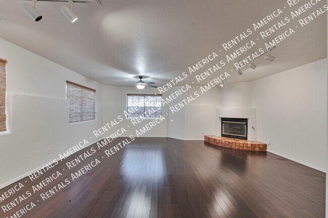 Building Photo - 10698 N Thunder Hill Pl