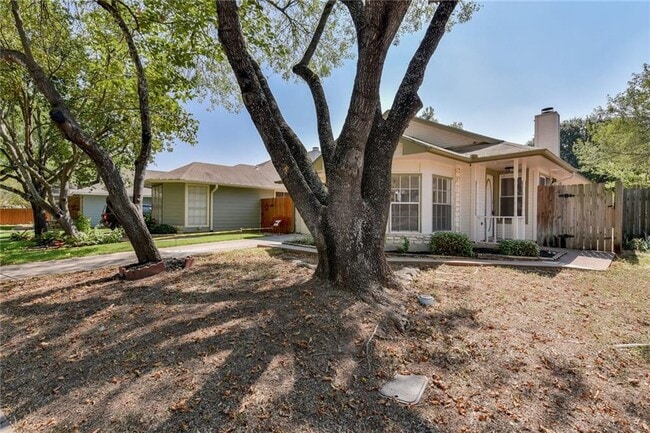 Building Photo - 16803 Pocono Dr