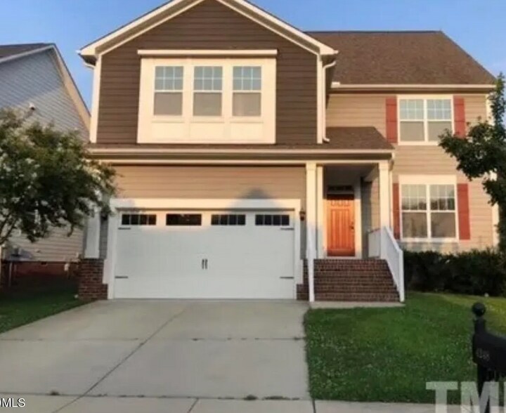 Building Photo - Room in House on Brintons Cottage St