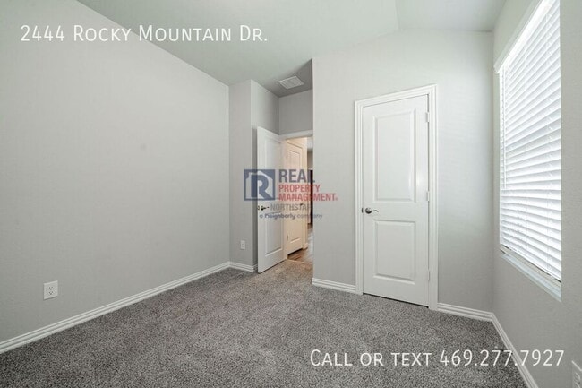 Building Photo - 2444 Rocky Mountain Dr